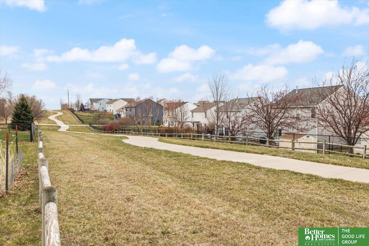2304 Ridgeview Drive