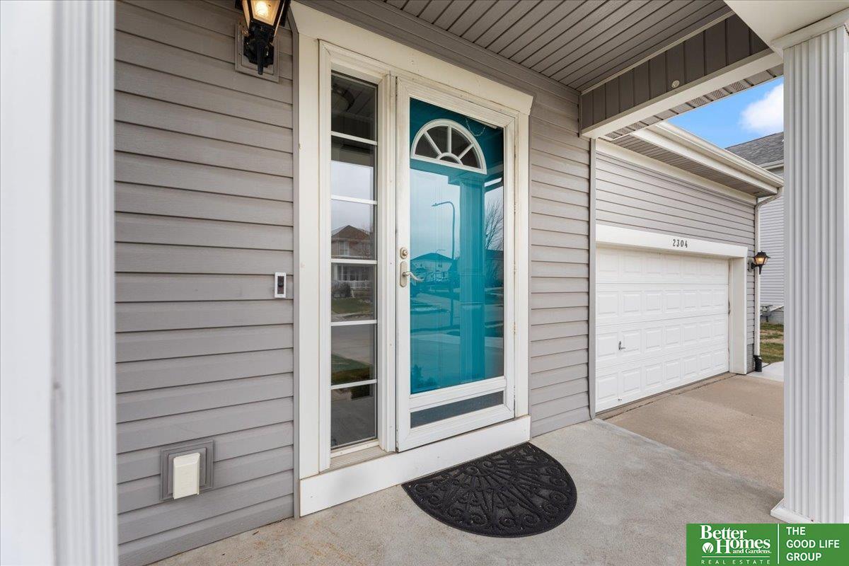 2304 Ridgeview Drive