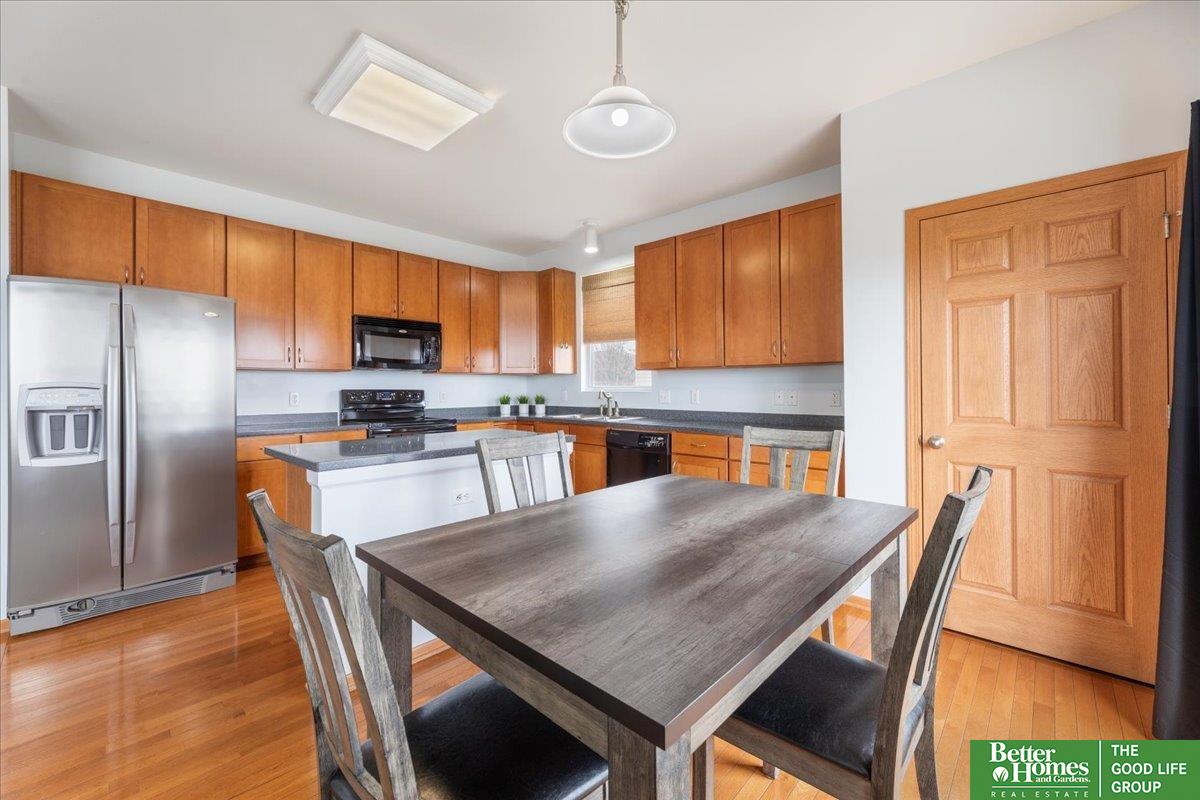 2304 Ridgeview Drive