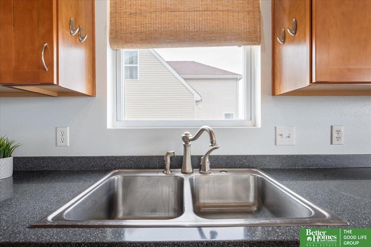 2304 Ridgeview Drive