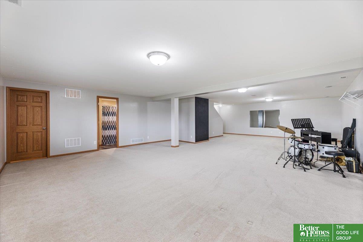 2304 Ridgeview Drive