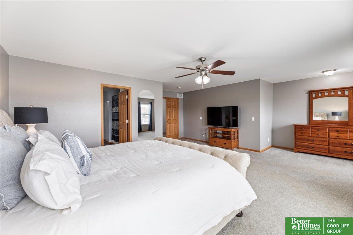 2304 Ridgeview Drive
