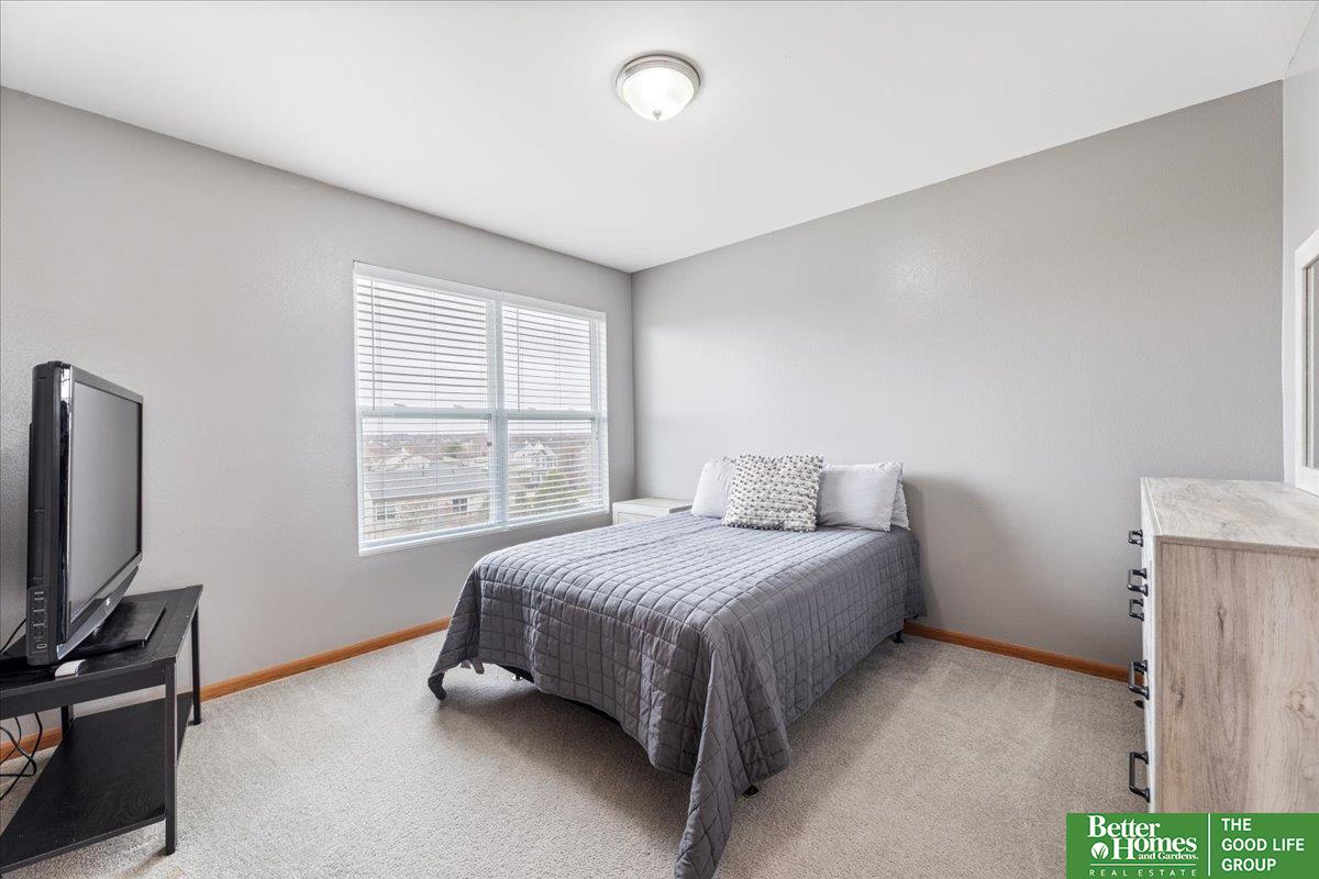 2304 Ridgeview Drive