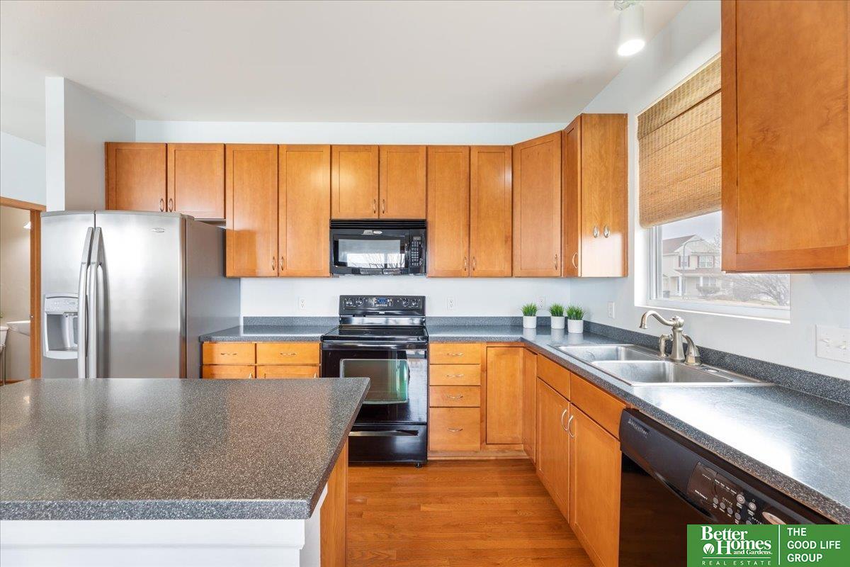 2304 Ridgeview Drive