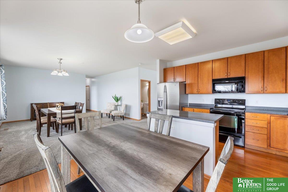 2304 Ridgeview Drive