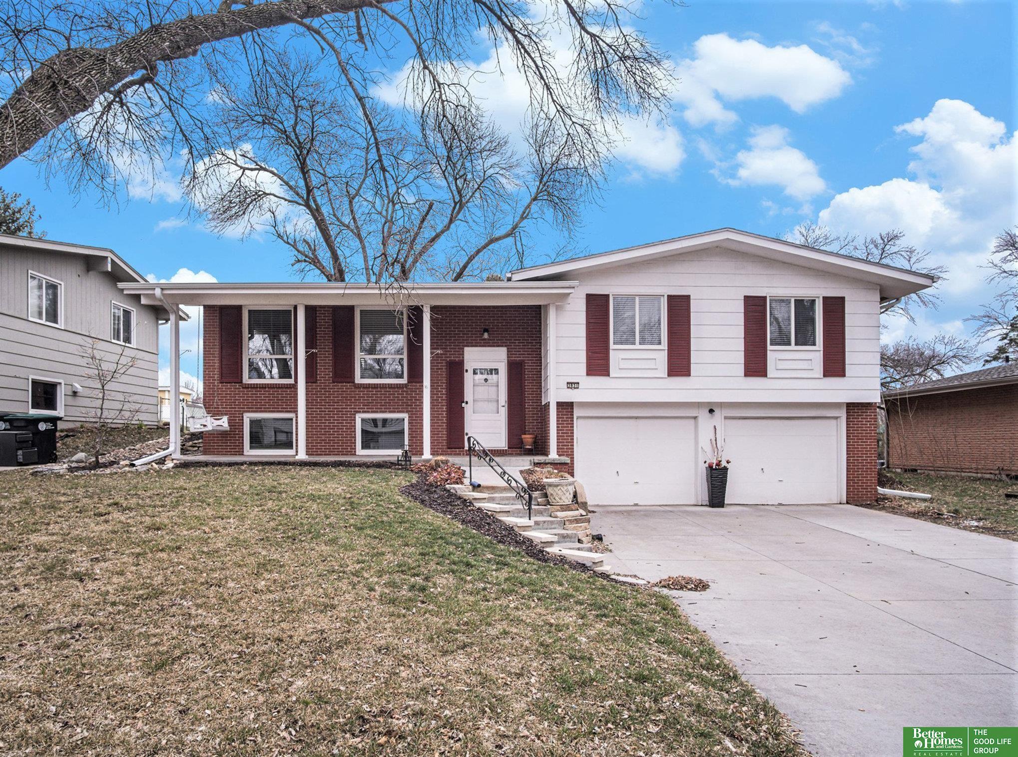 3831 N 100th Avenue
