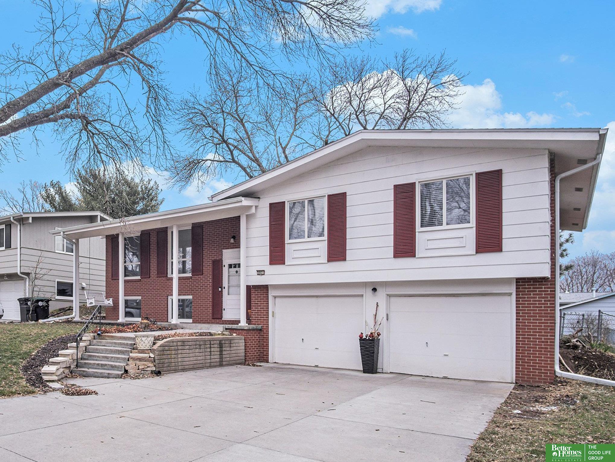 3831 N 100th Avenue
