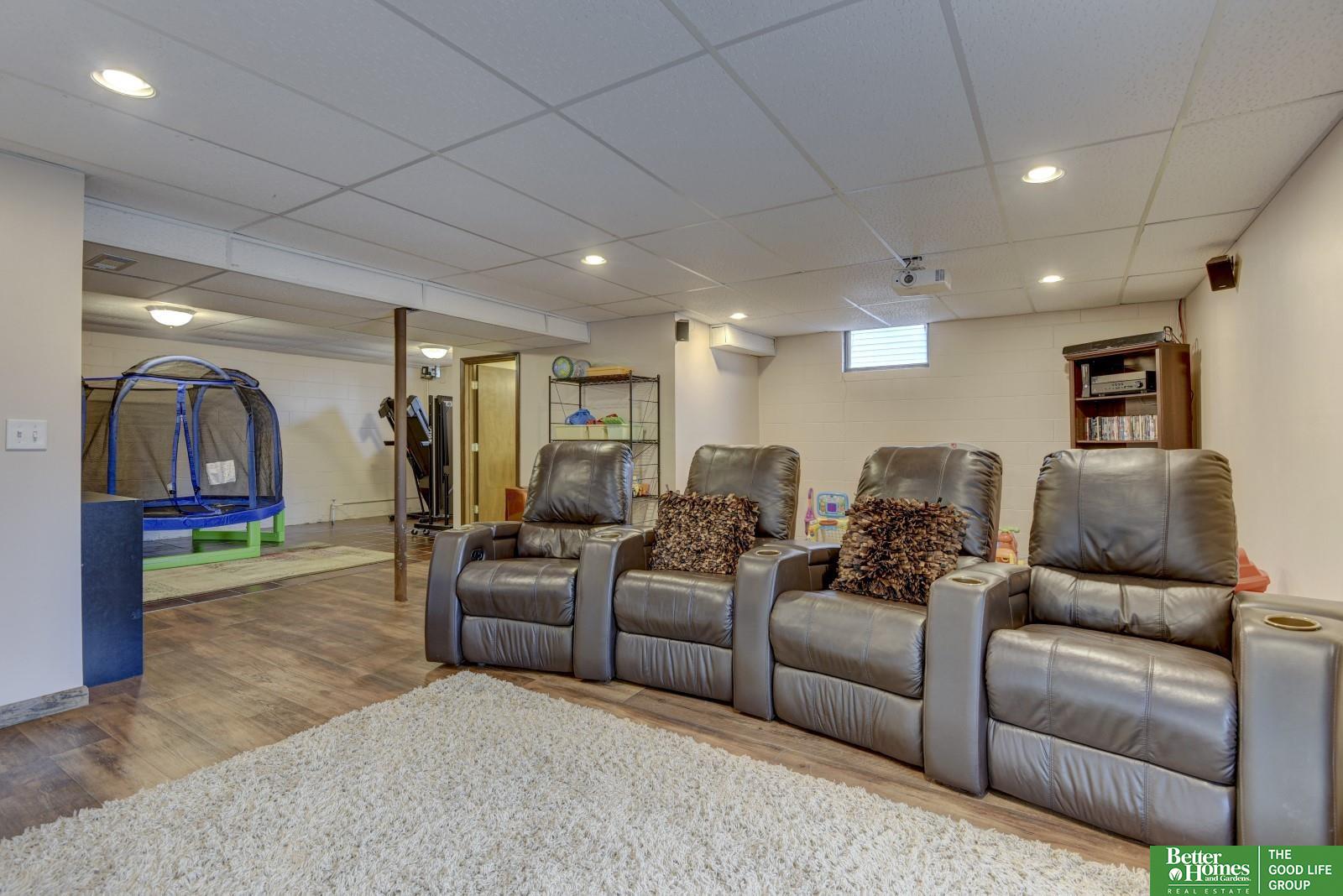 3735 Lawnwood Drive