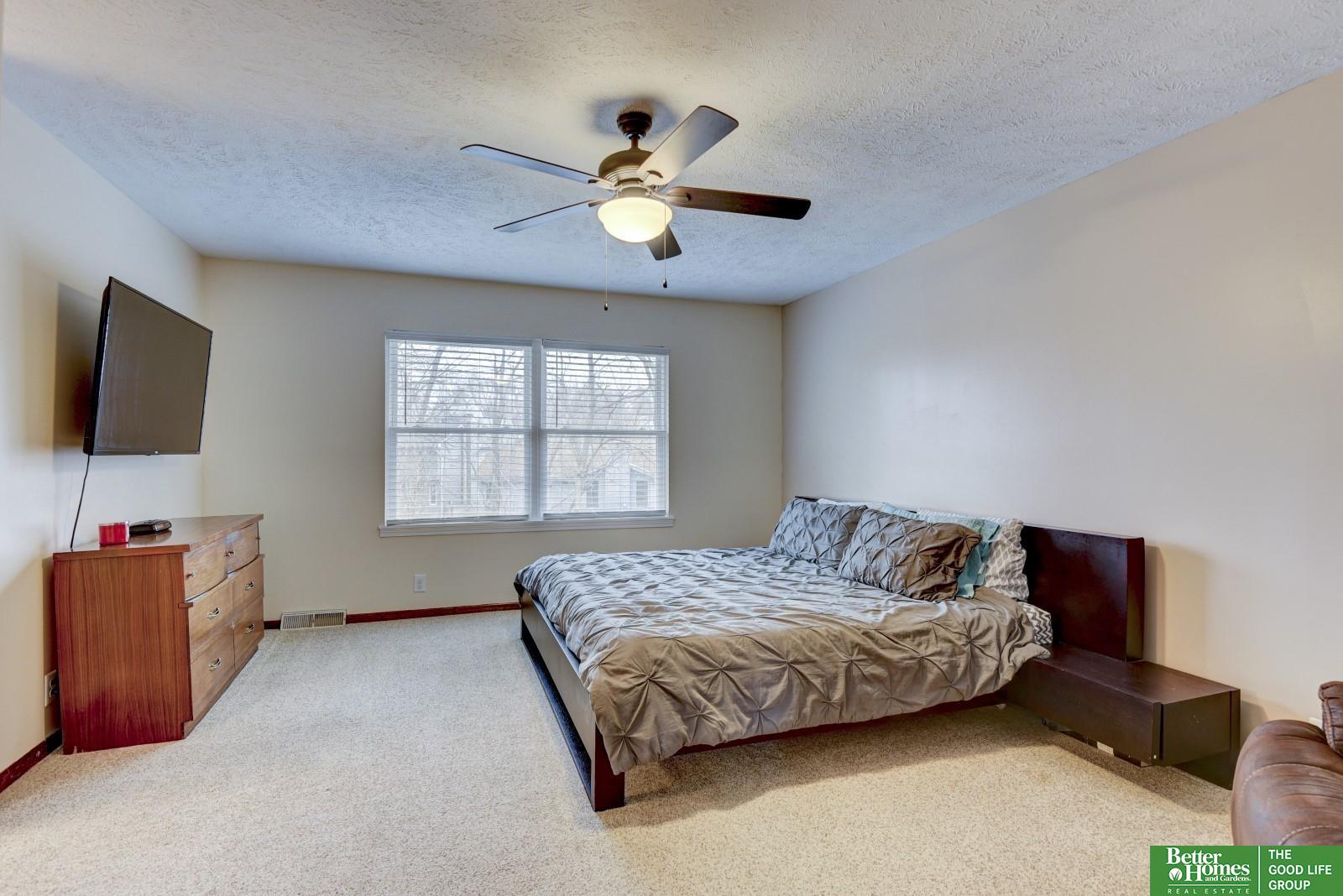3735 Lawnwood Drive