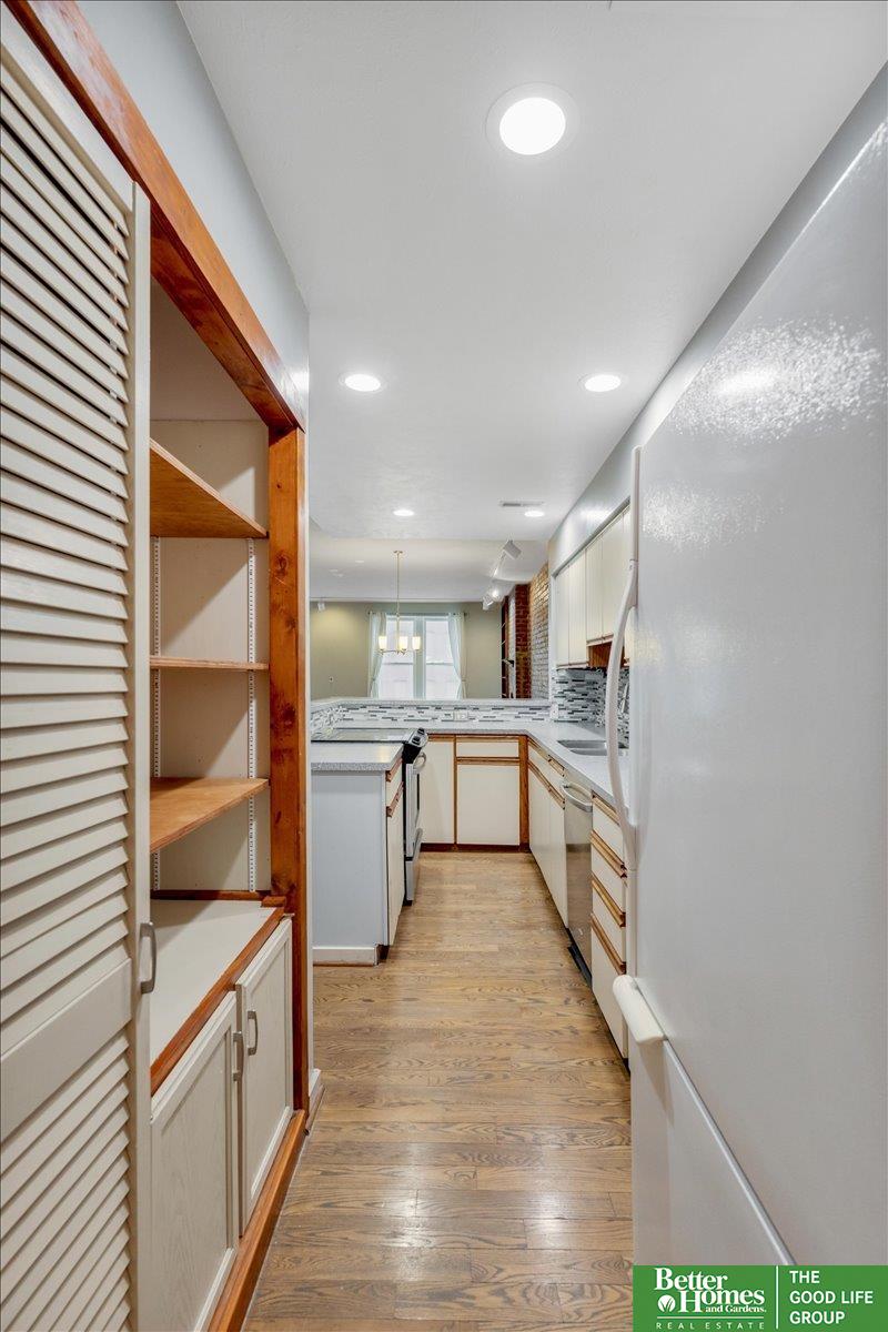 1208 Howard Street # 4