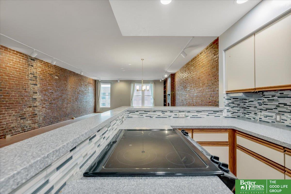 1208 Howard Street # 4