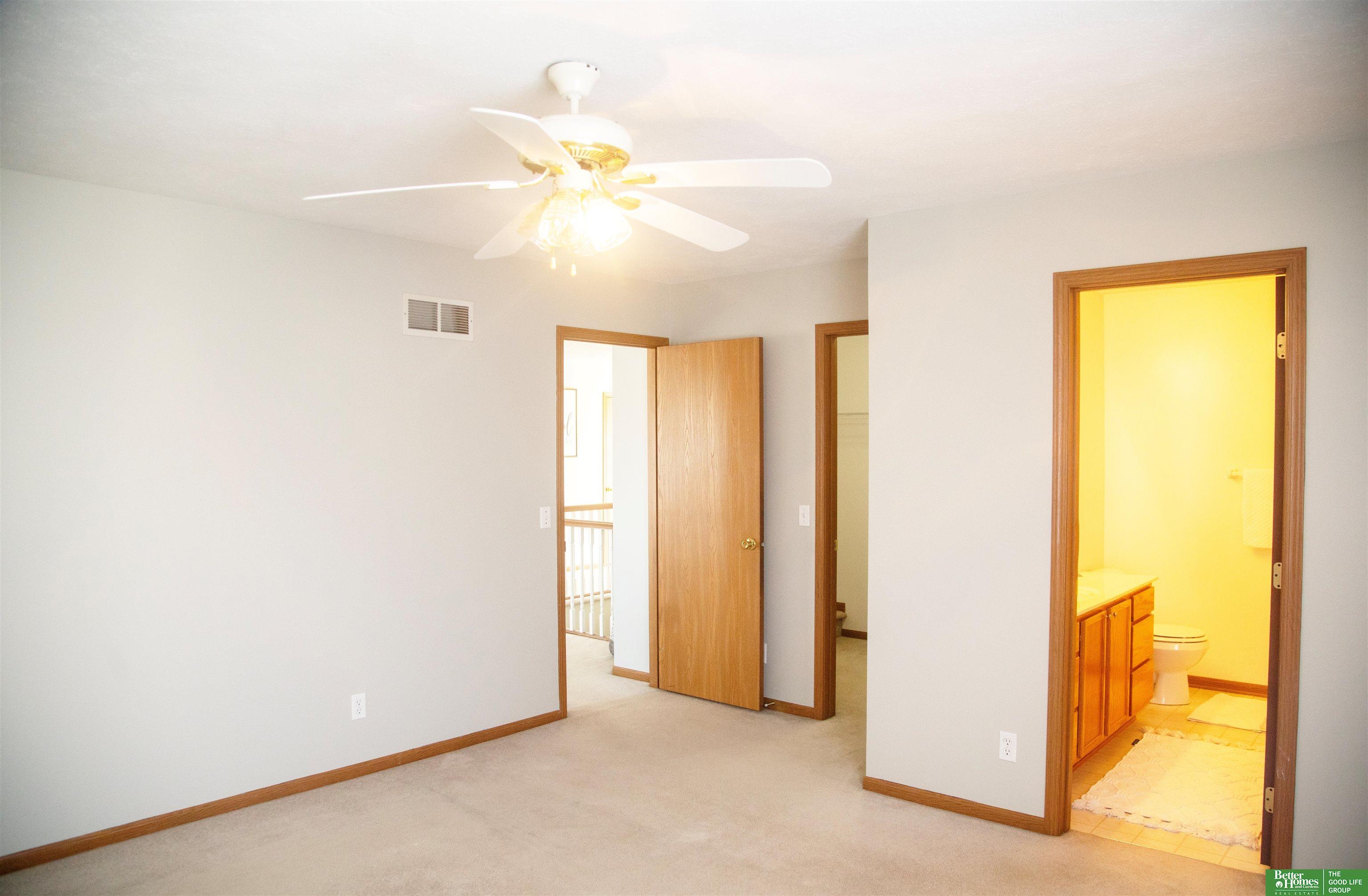 5803 S 157th Street