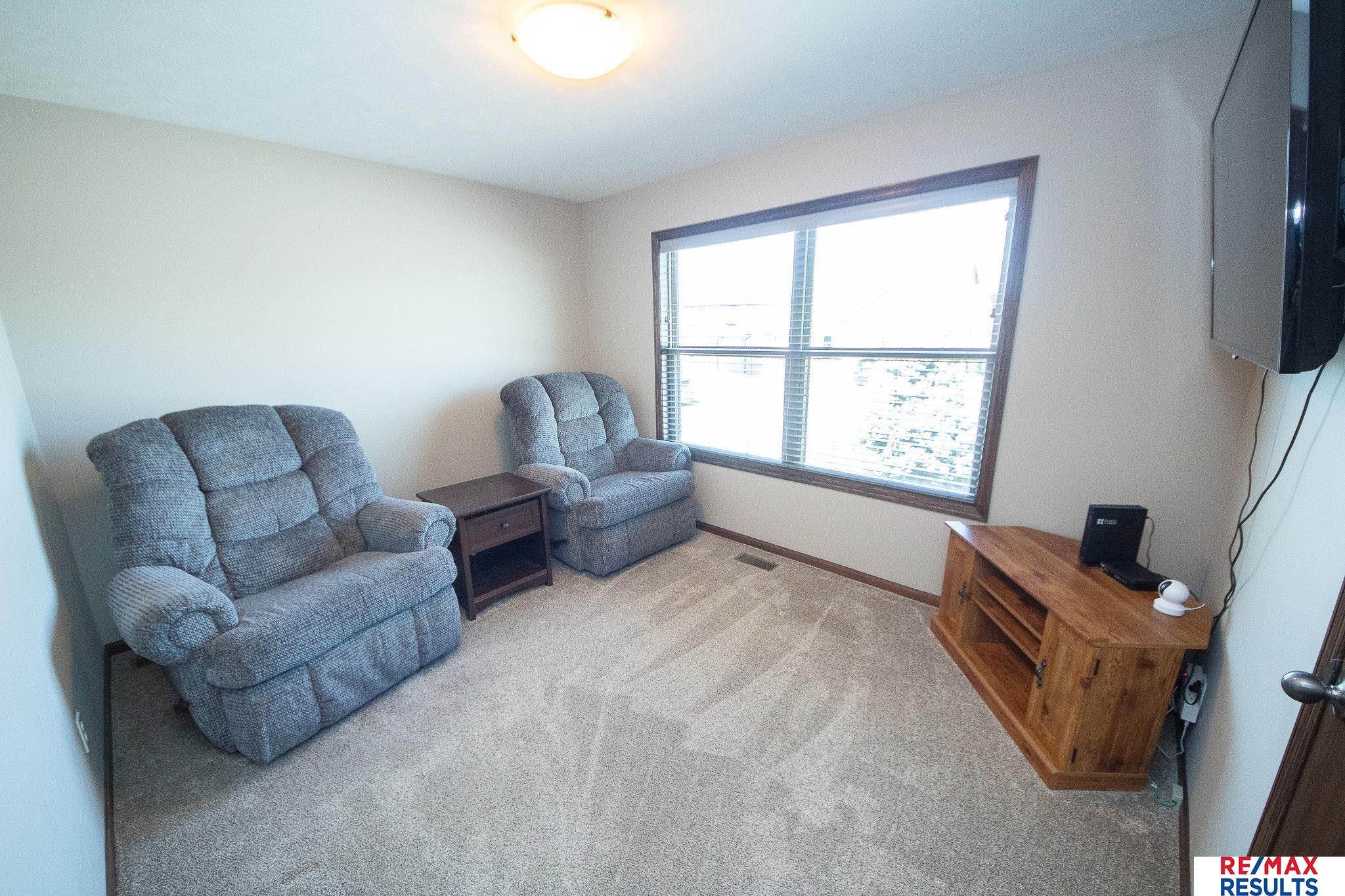121 Broken Arrow Circle