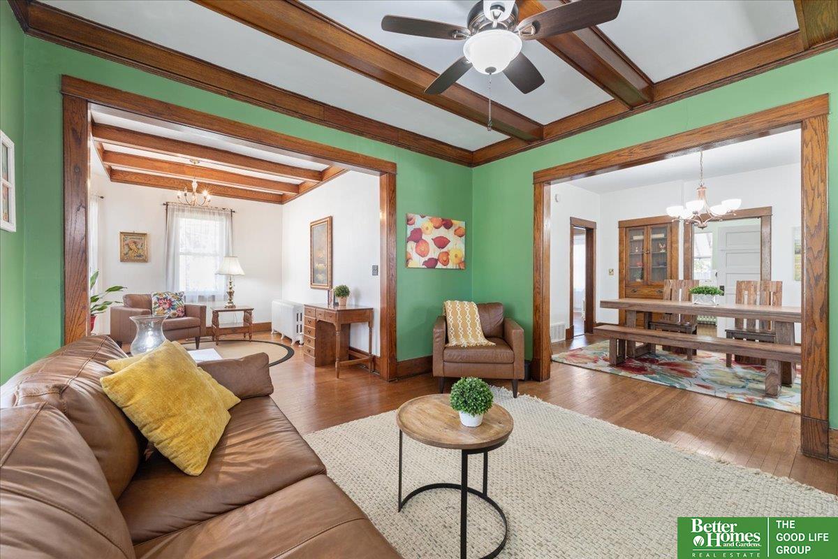 3267 Center Street