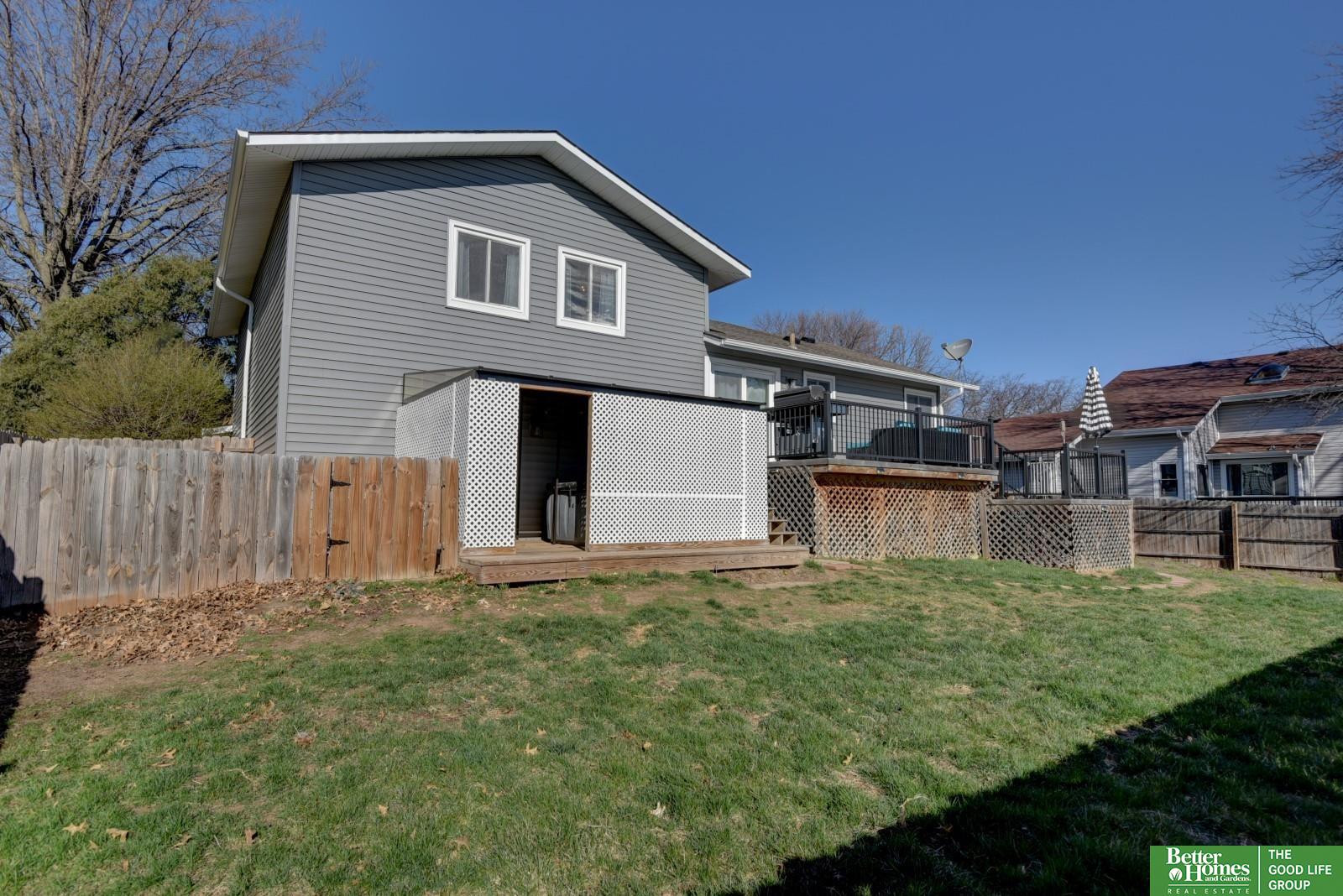 1205 N 145 Plaza