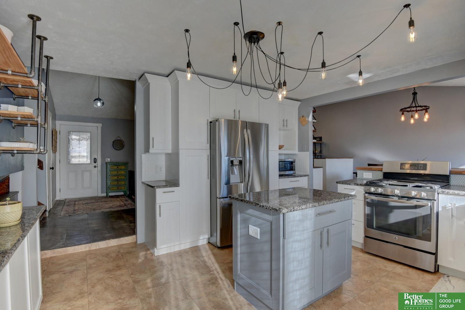 1205 N 145 Plaza