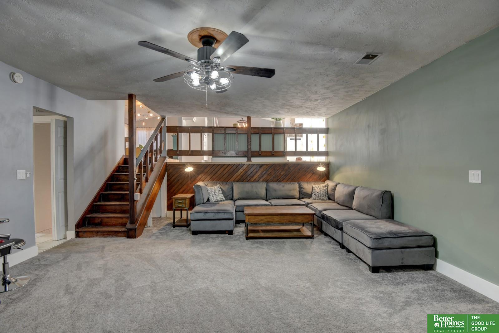 1205 N 145 Plaza