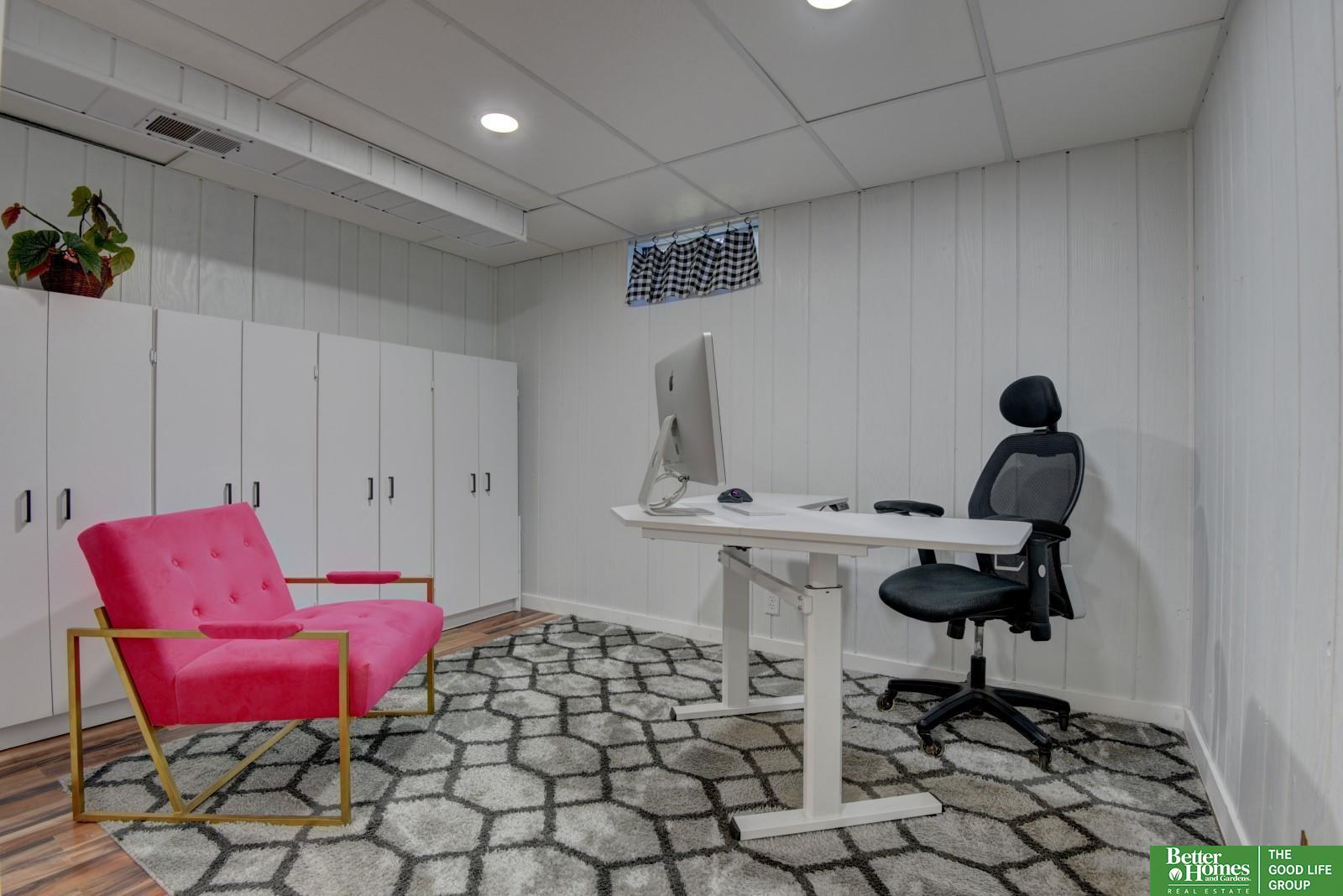 1205 N 145 Plaza