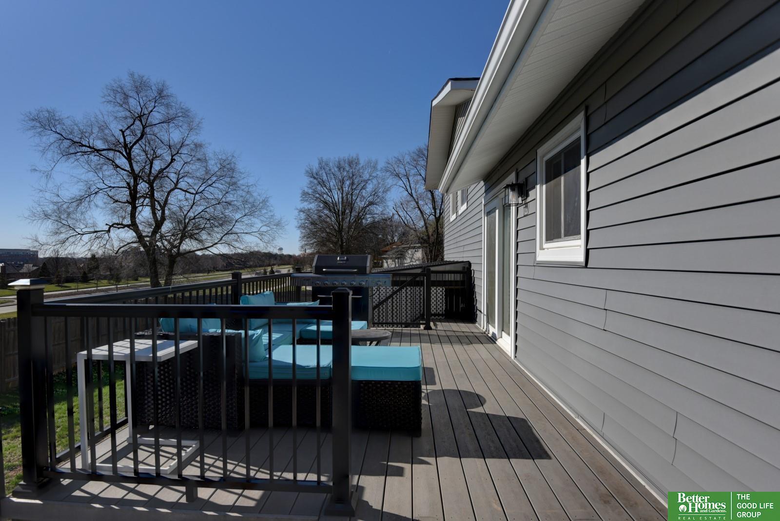 1205 N 145 Plaza