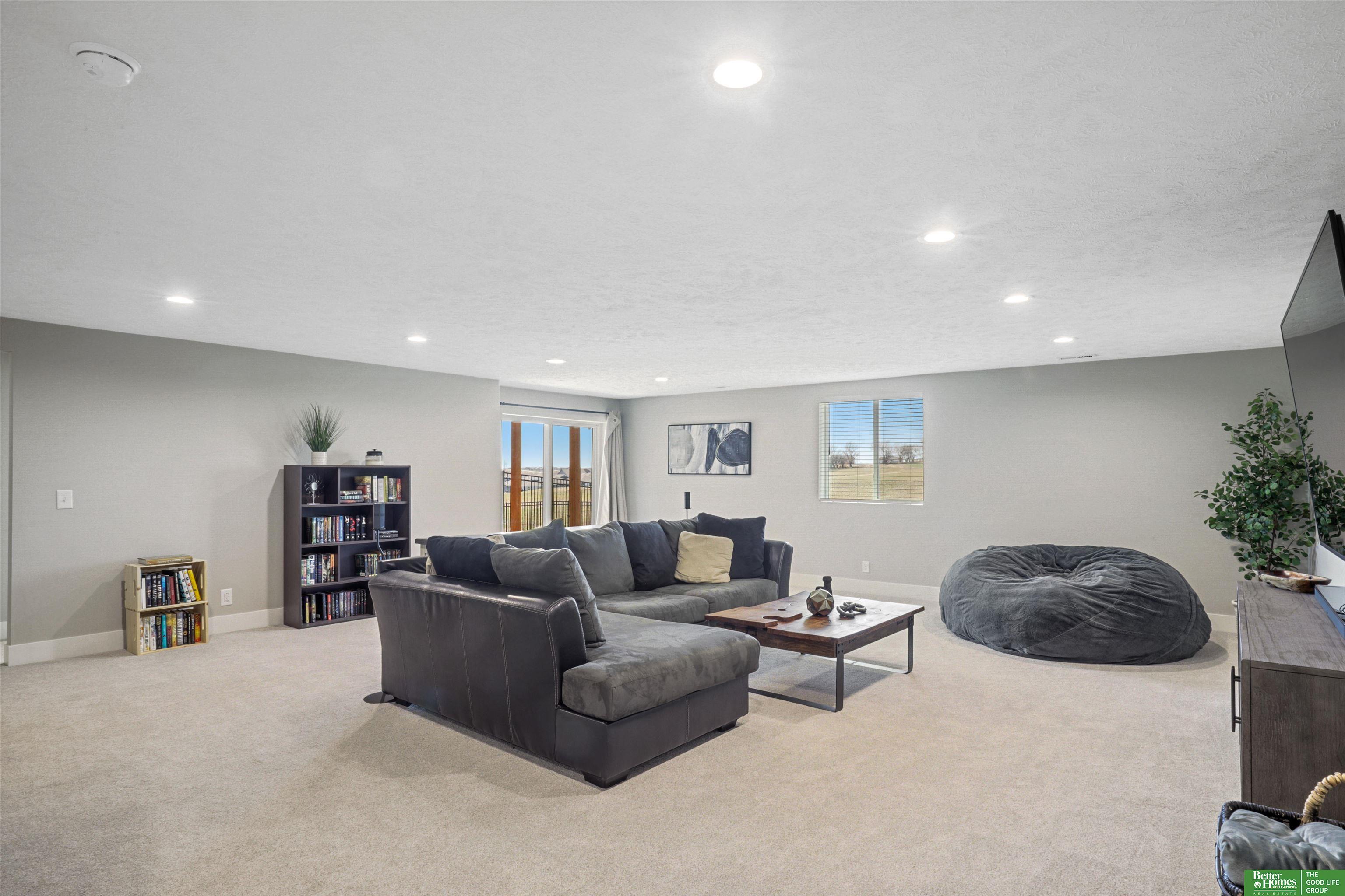 8034 Kilpatrick Parkway