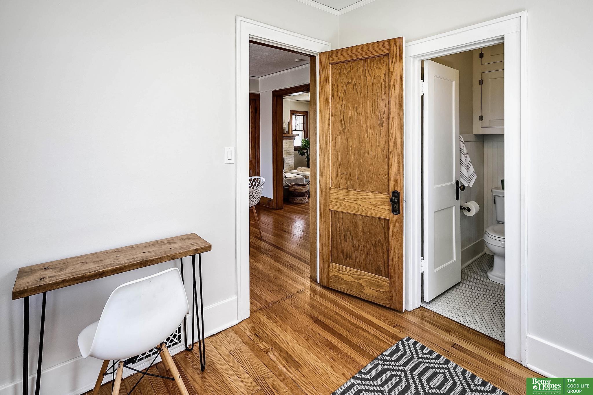 2016 N 50th Avenue