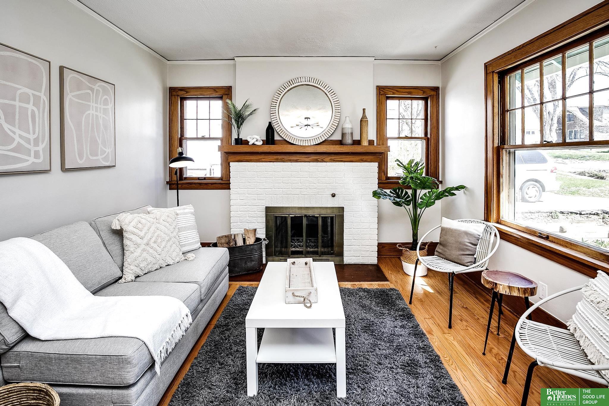 2016 N 50th Avenue