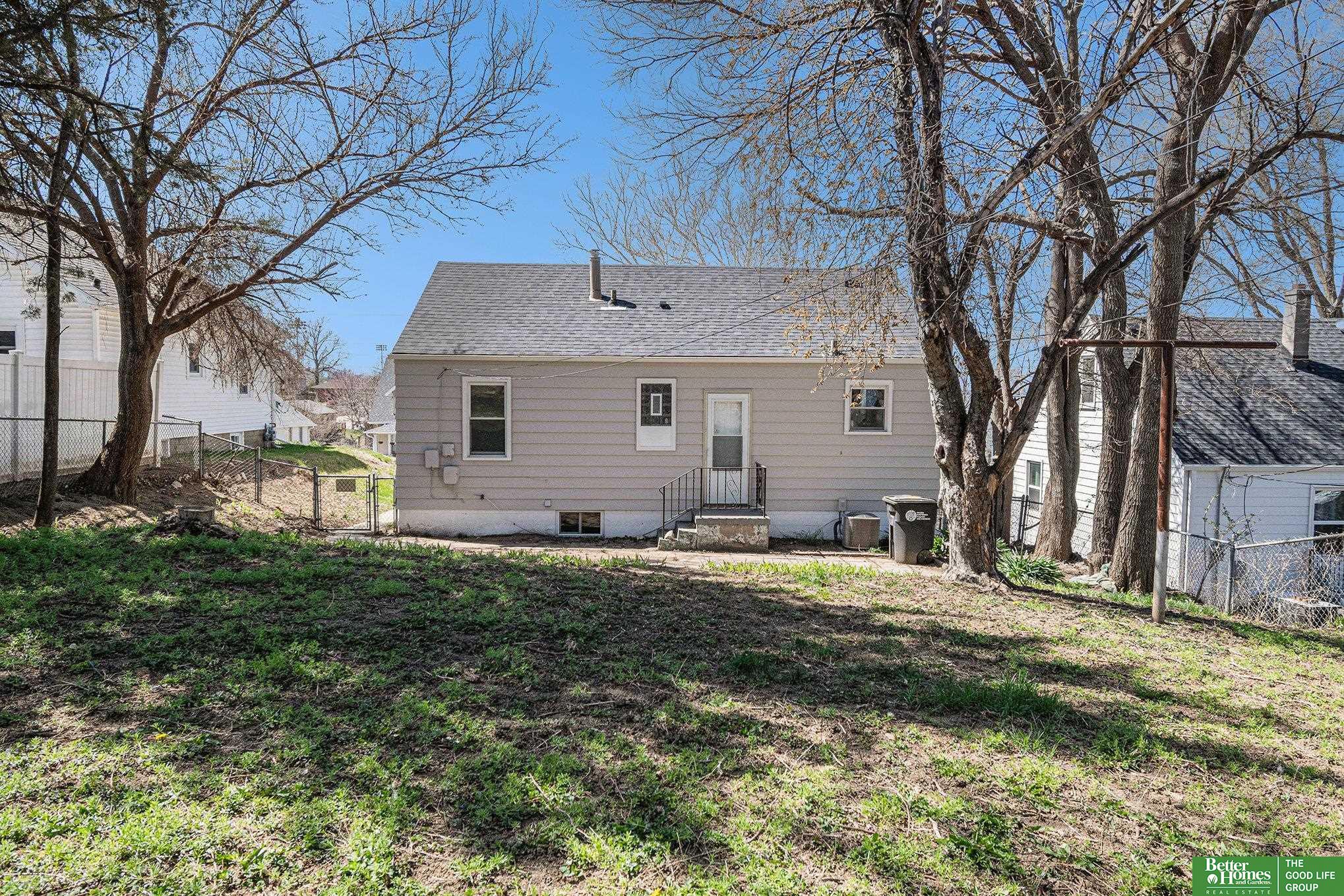 2215 S 42nd Street