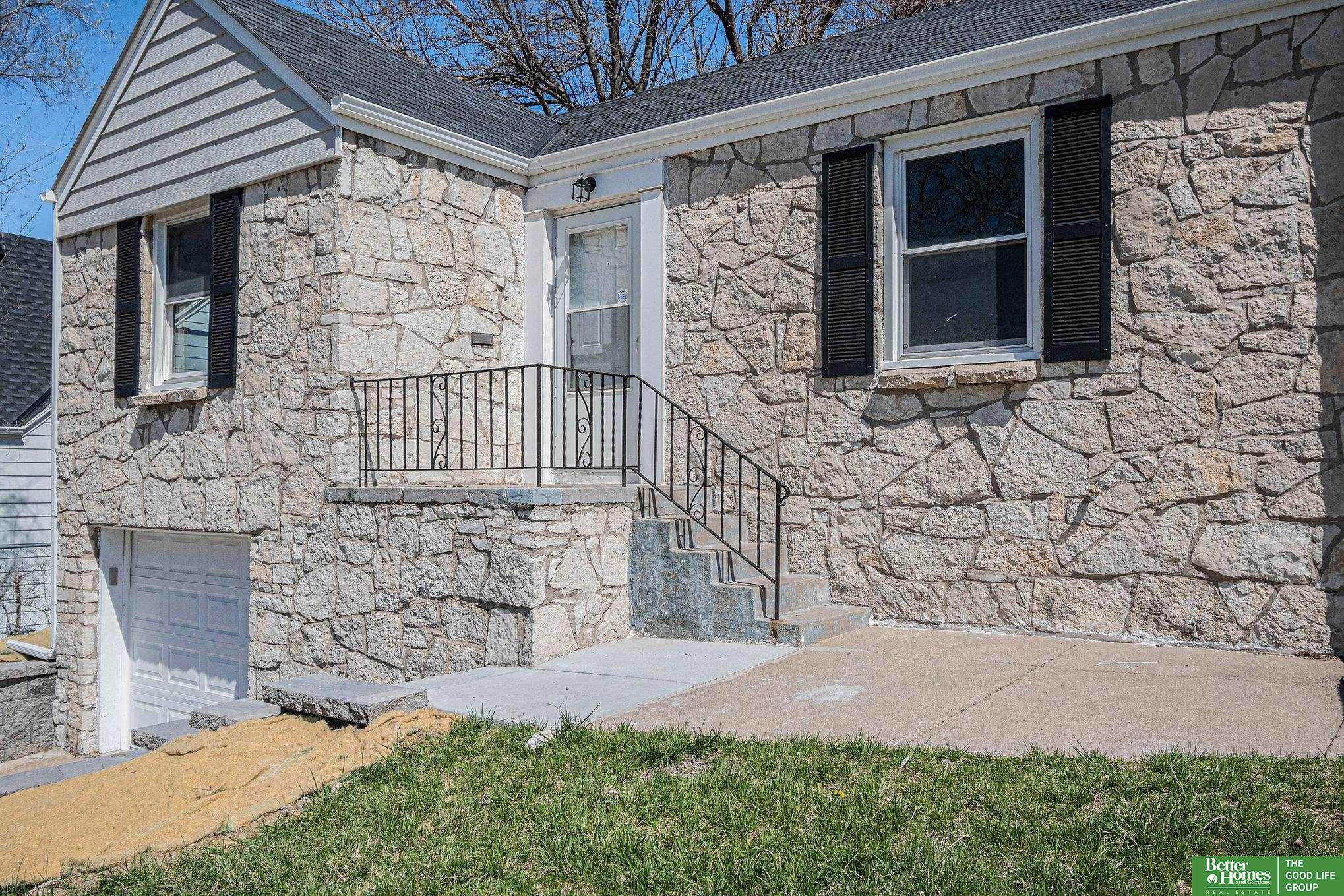 2215 S 42nd Street