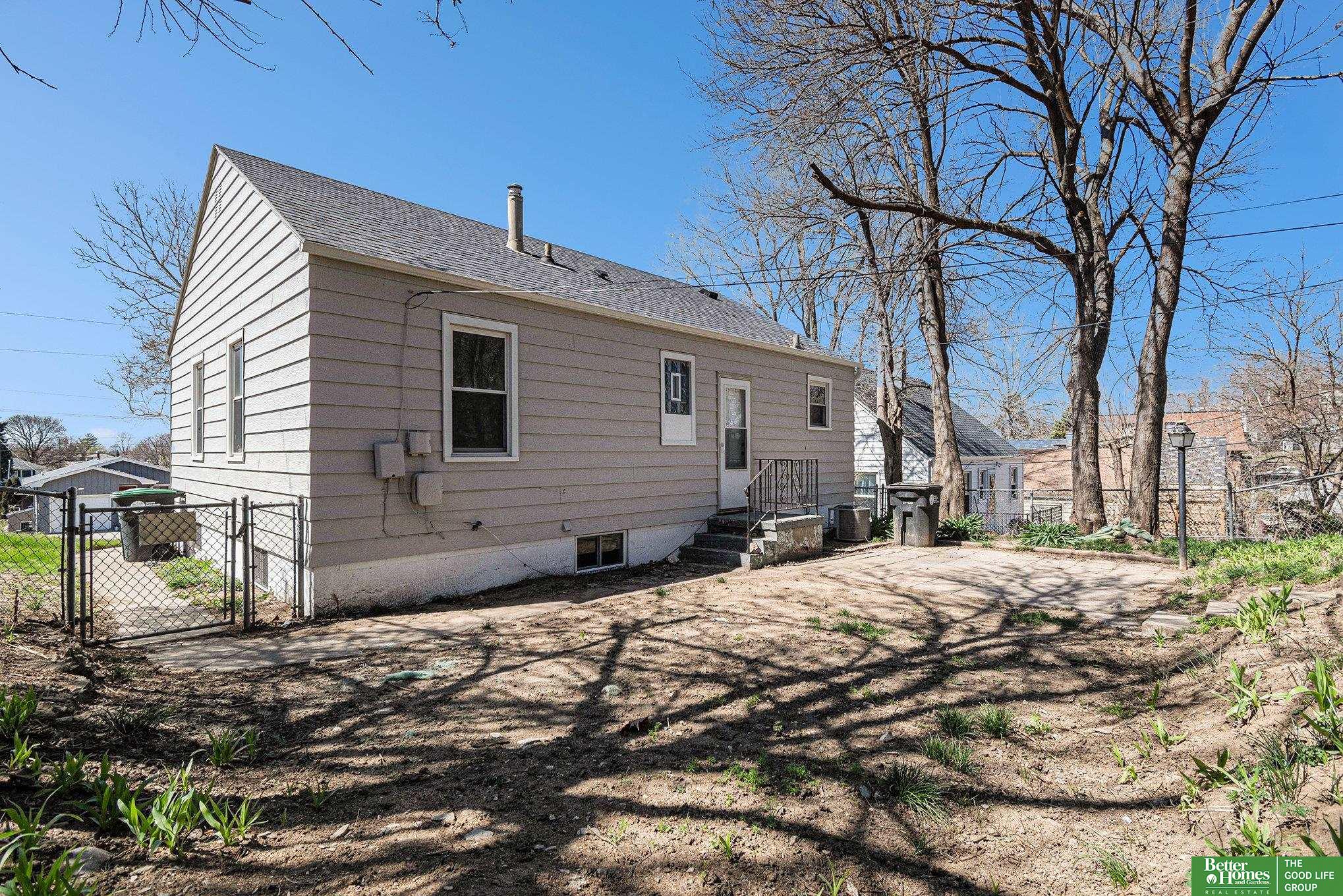 2215 S 42nd Street
