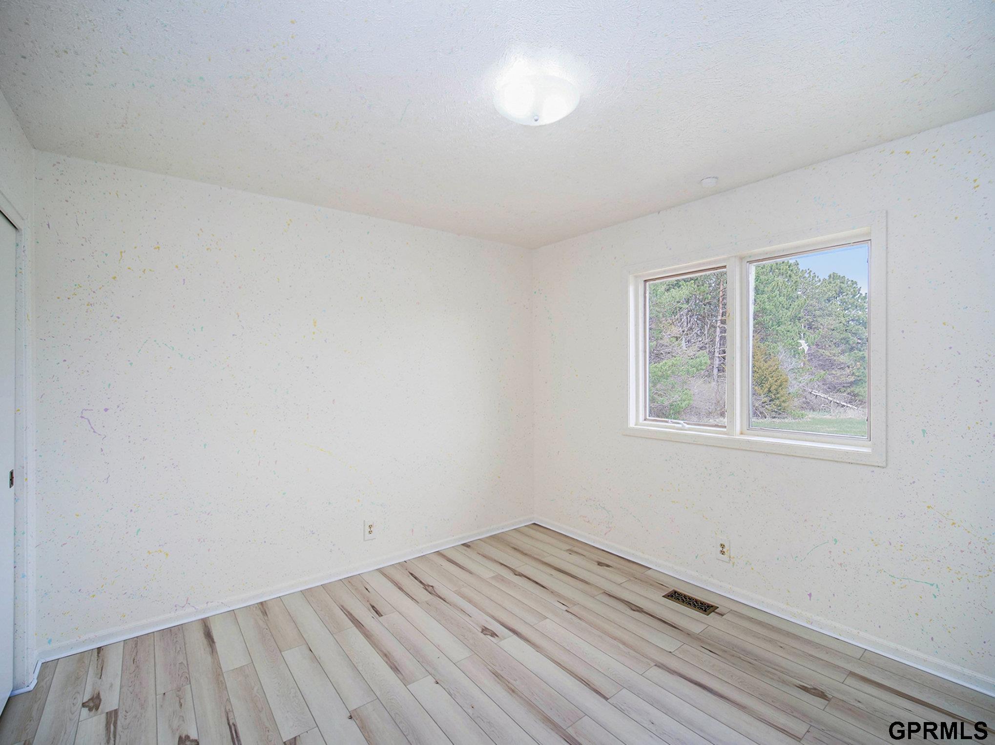 2301 W Claire Avenue