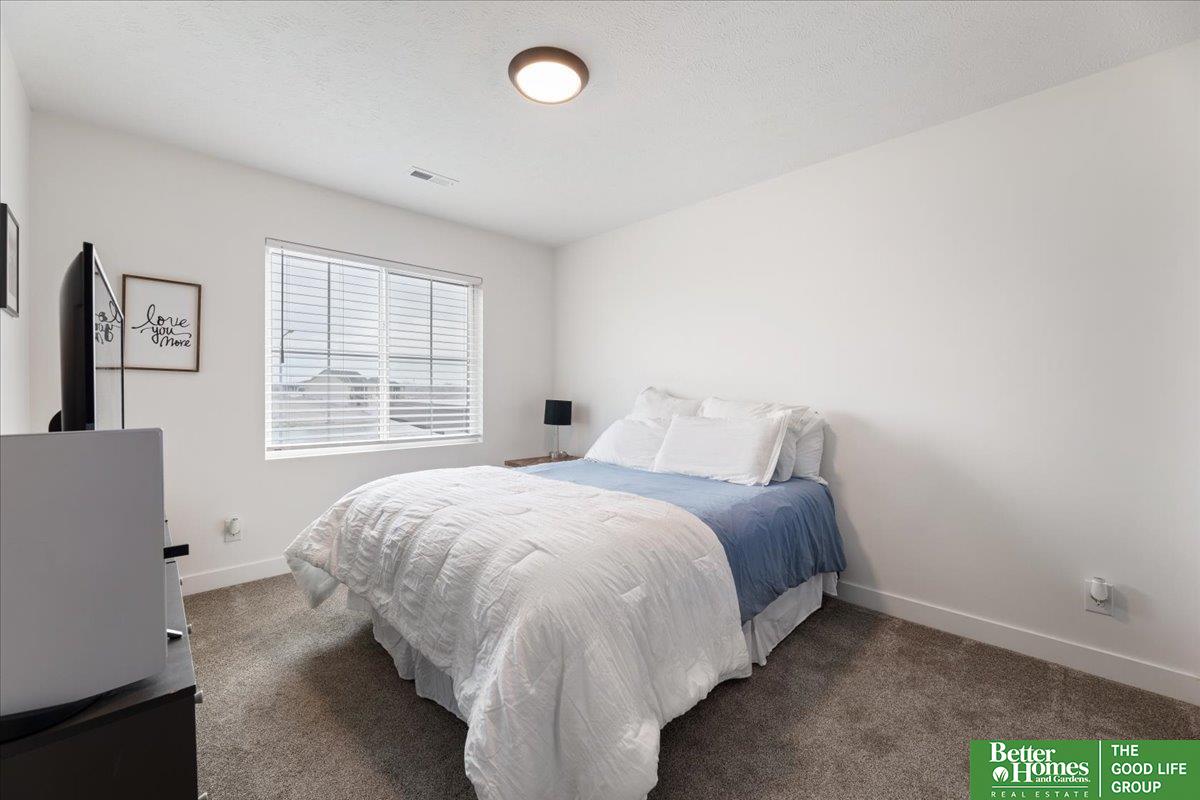 28610 Laurel Circle