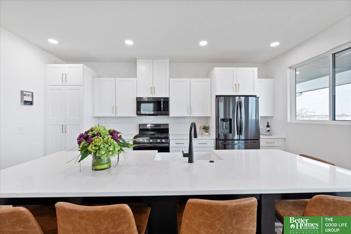 28610 Laurel Circle