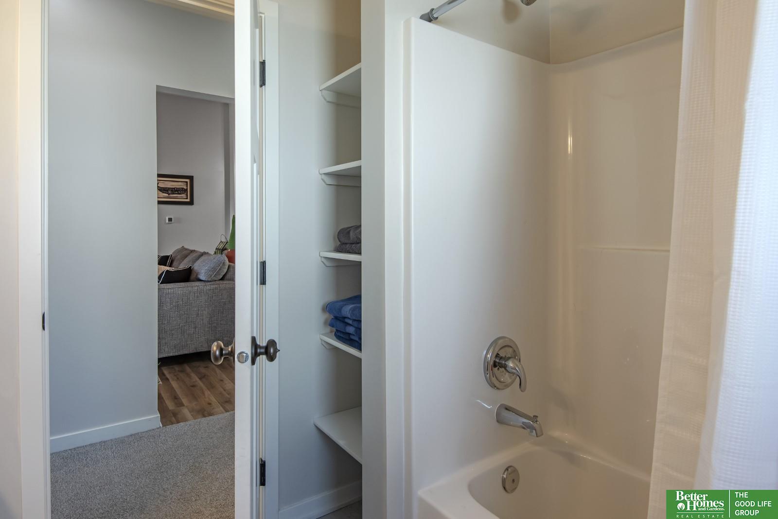 2978 Ravae Lane