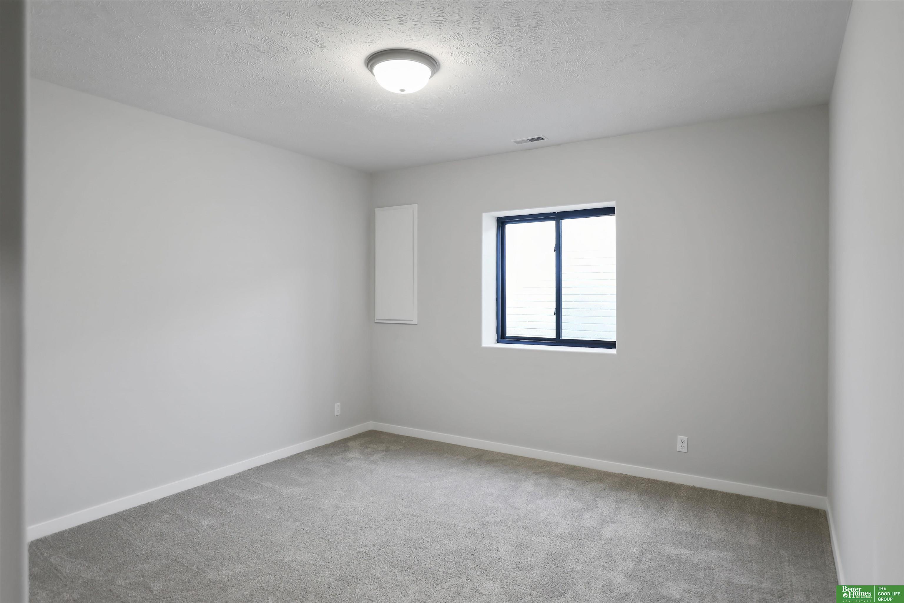 11606 S 116th Street