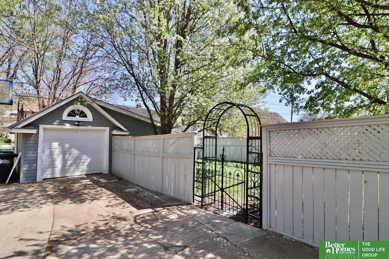 307 S 50th Avenue
