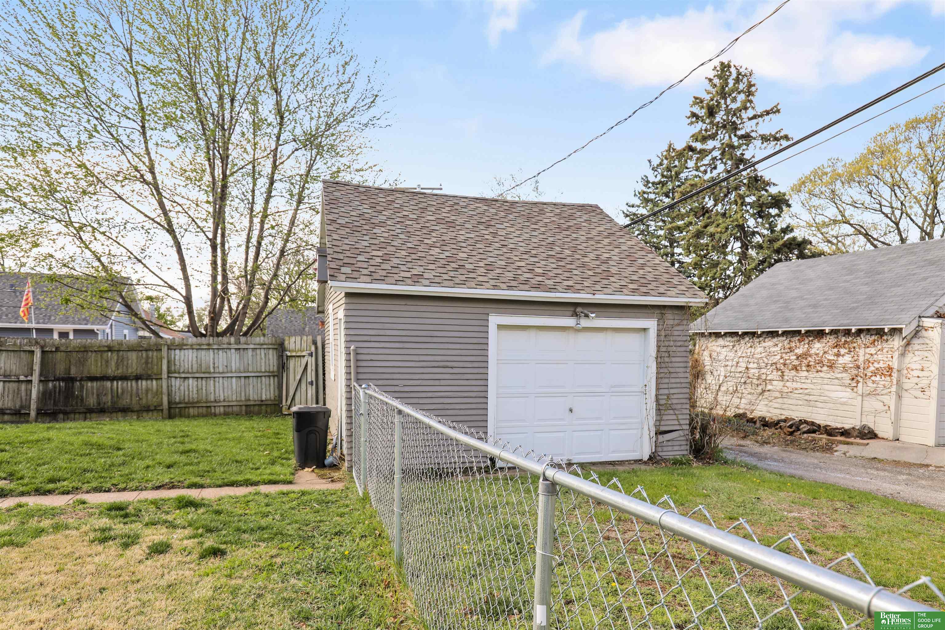 2032 N 49th Street
