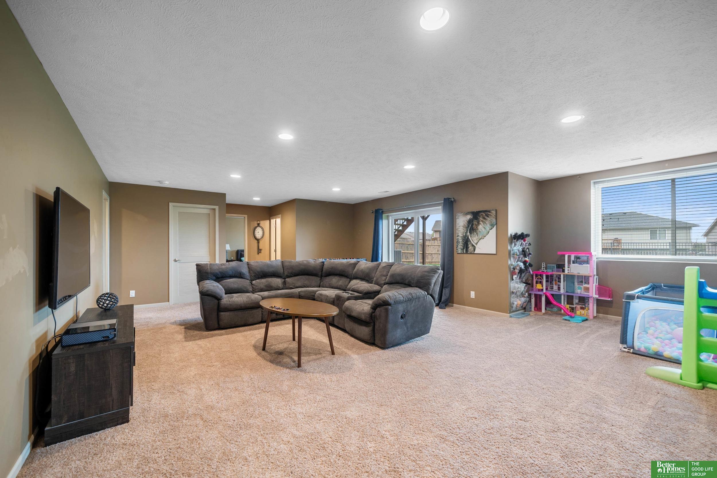 13808 Clearwater Drive