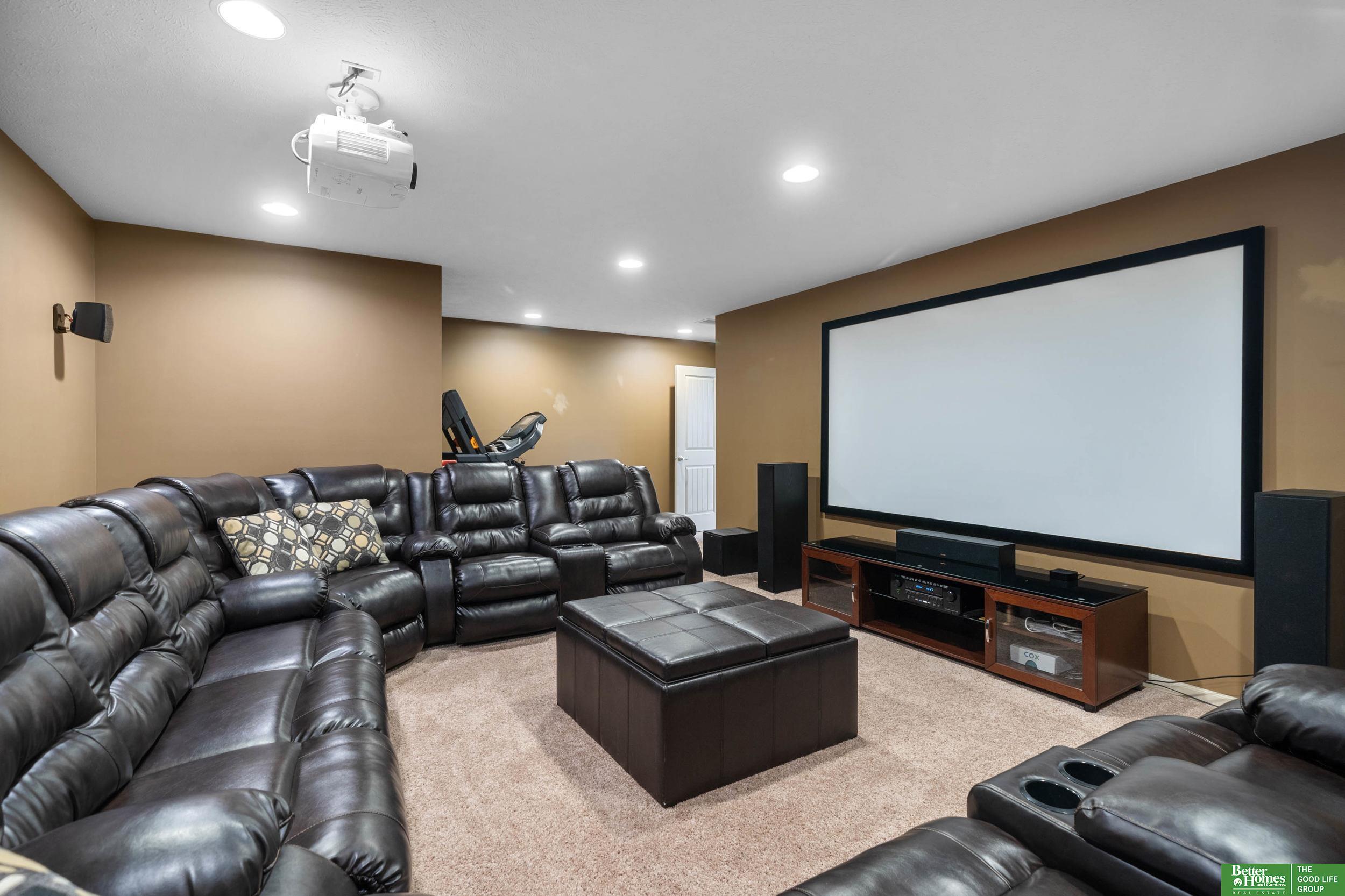 13808 Clearwater Drive