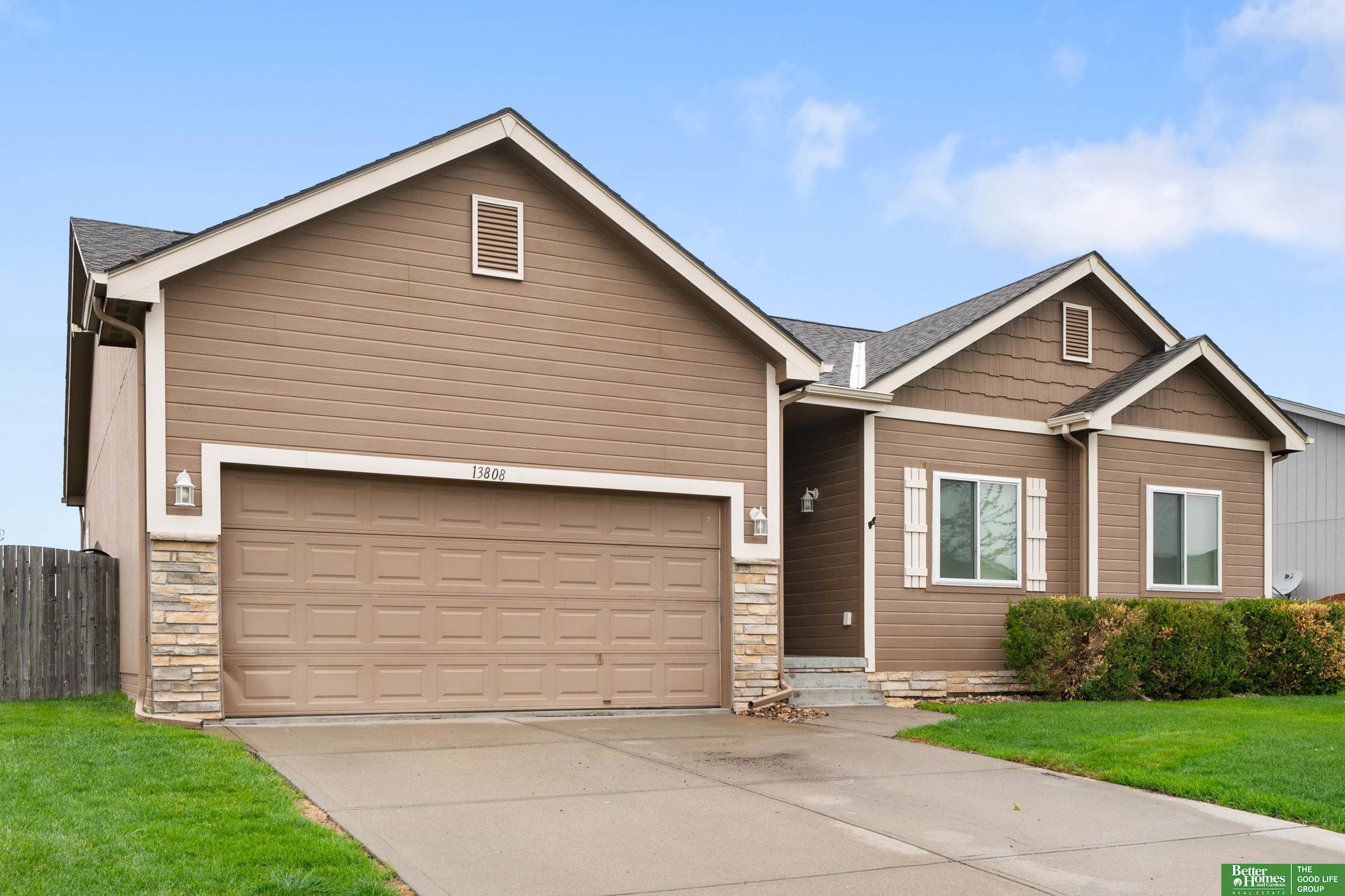 13808 Clearwater Drive