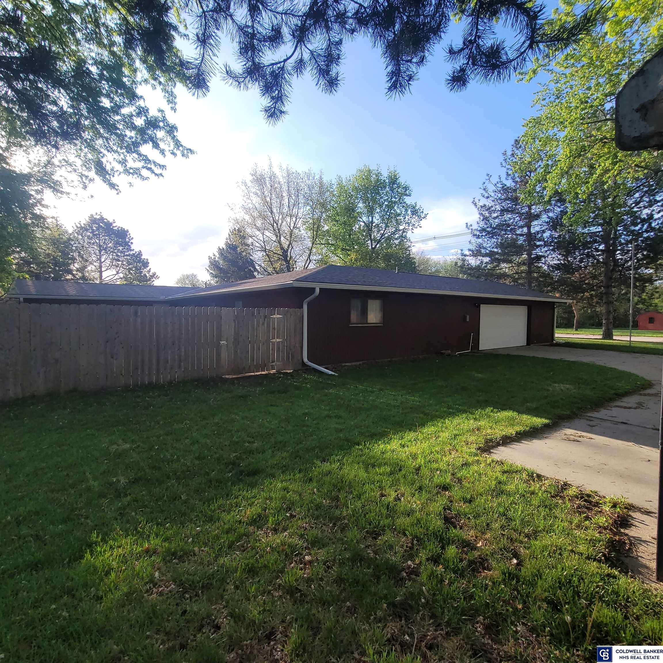 919 E 2nd Street