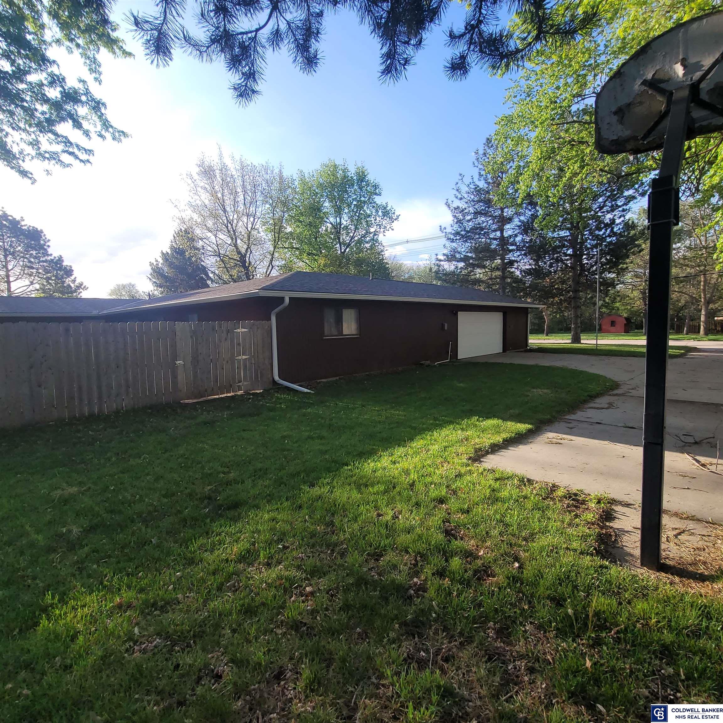919 E 2nd Street