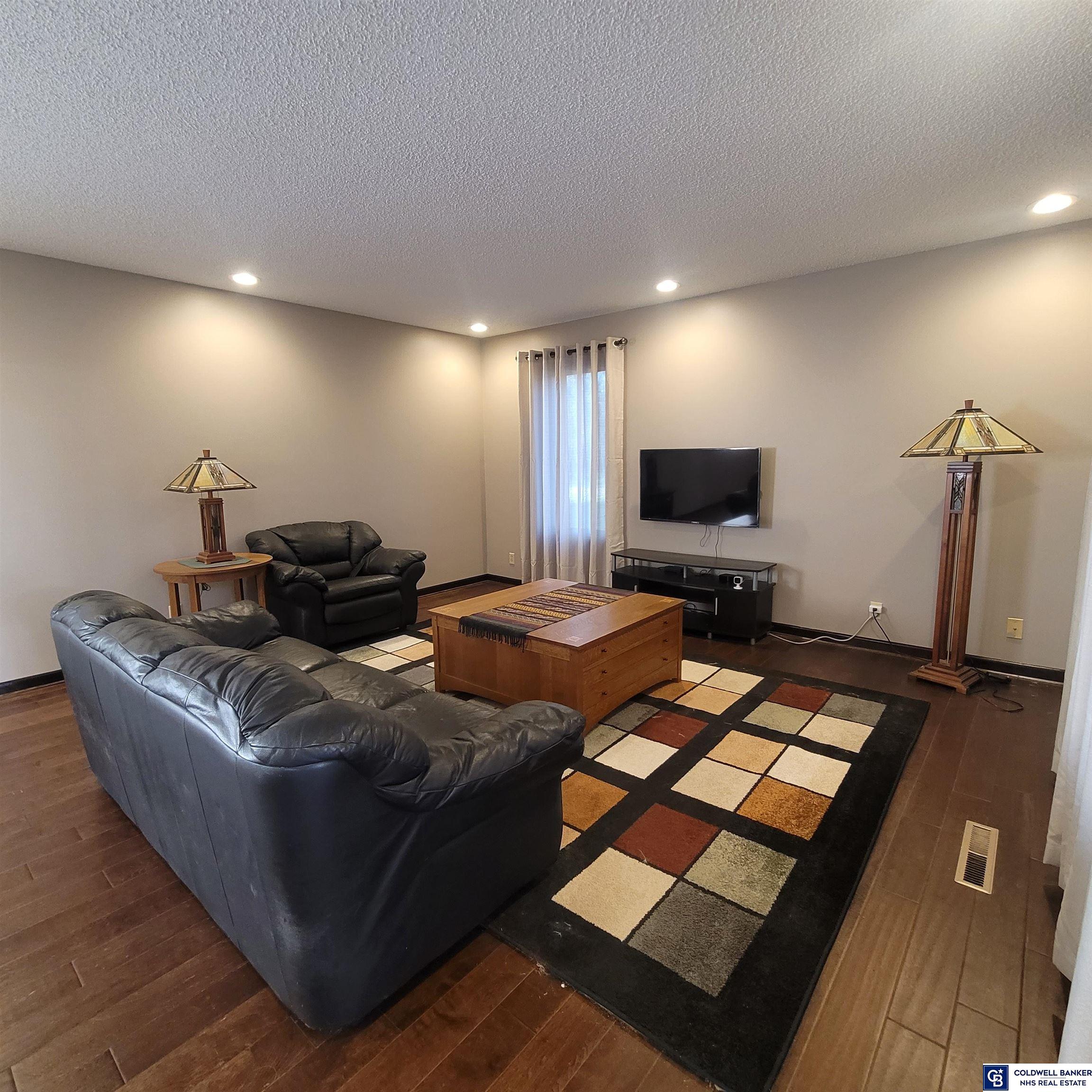 919 E 2nd Street