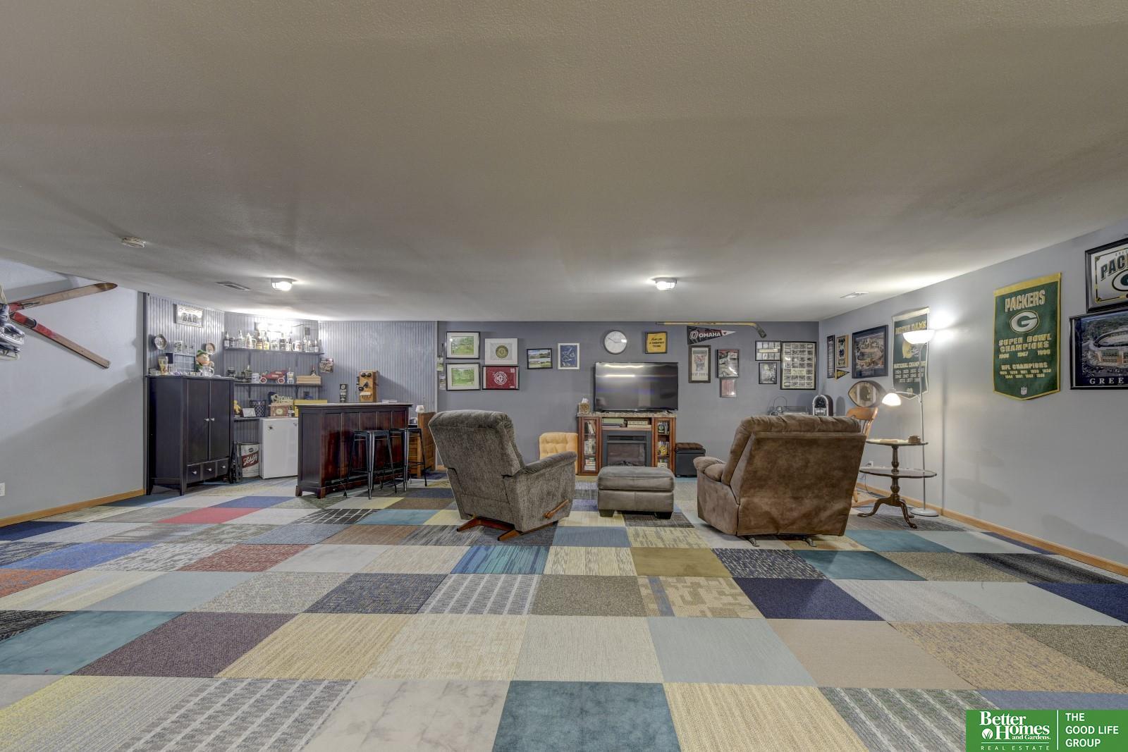 2907 N 168th Avenue