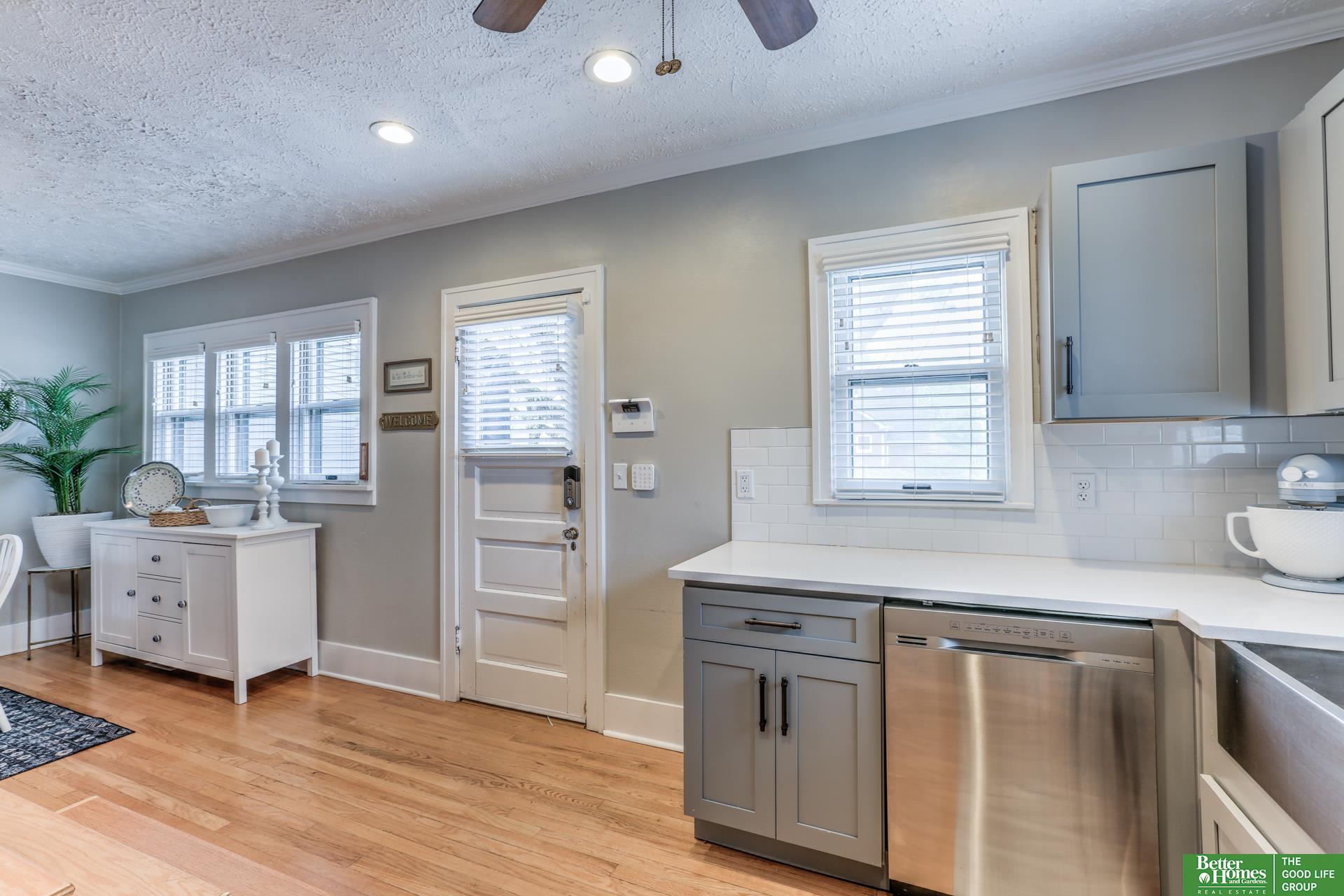 2048 N 49th Street