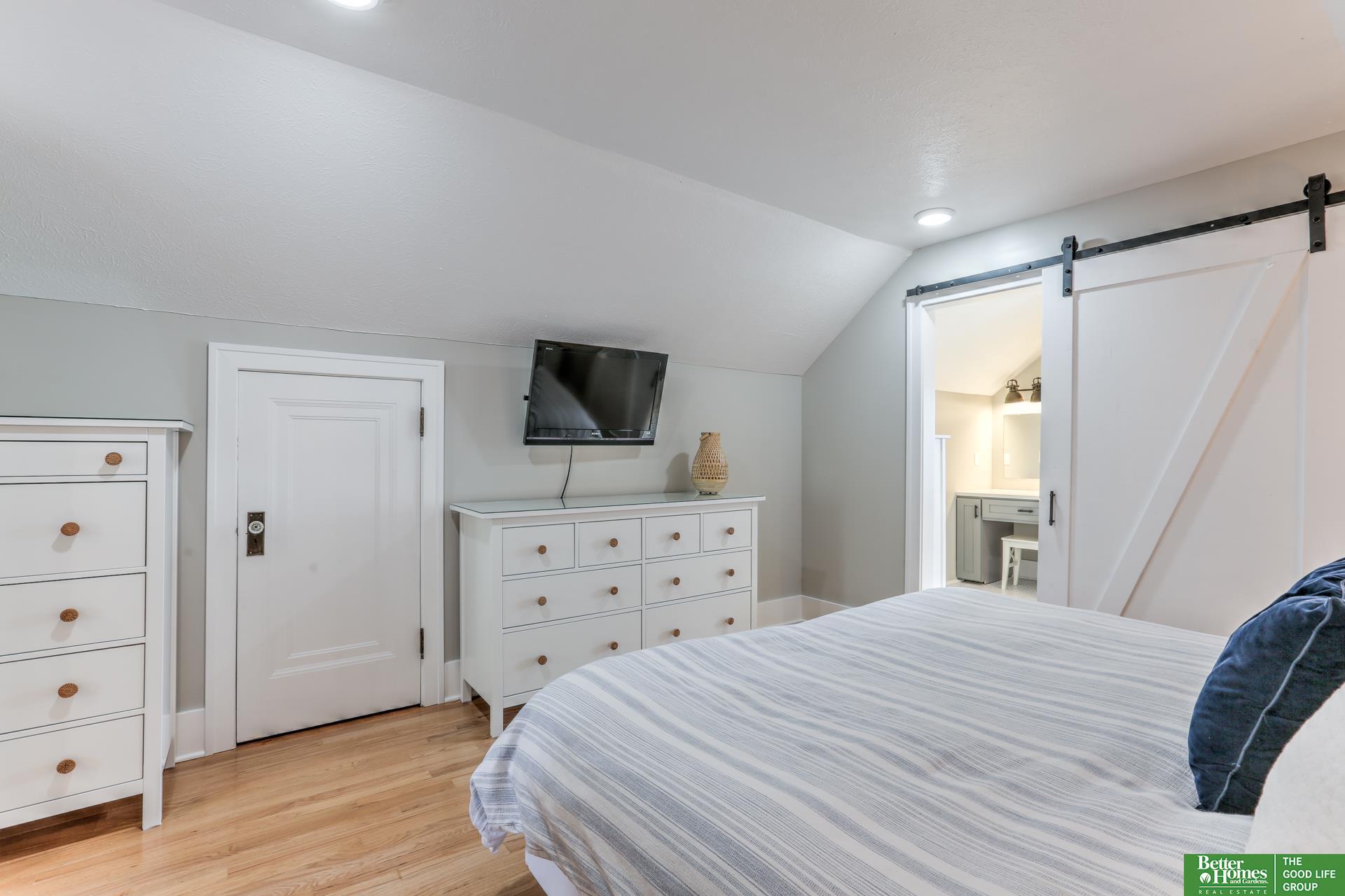 2048 N 49th Street