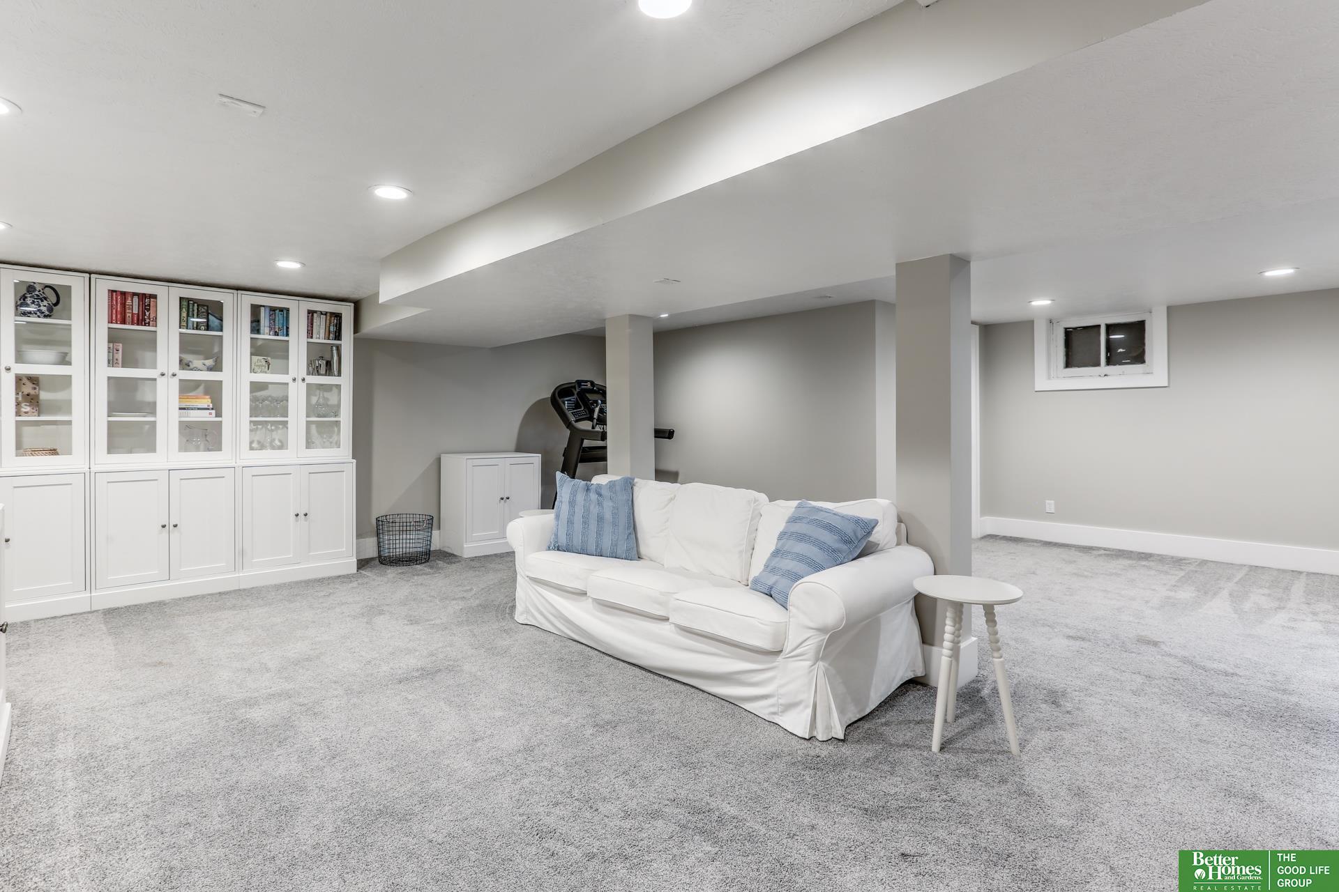 2048 N 49th Street
