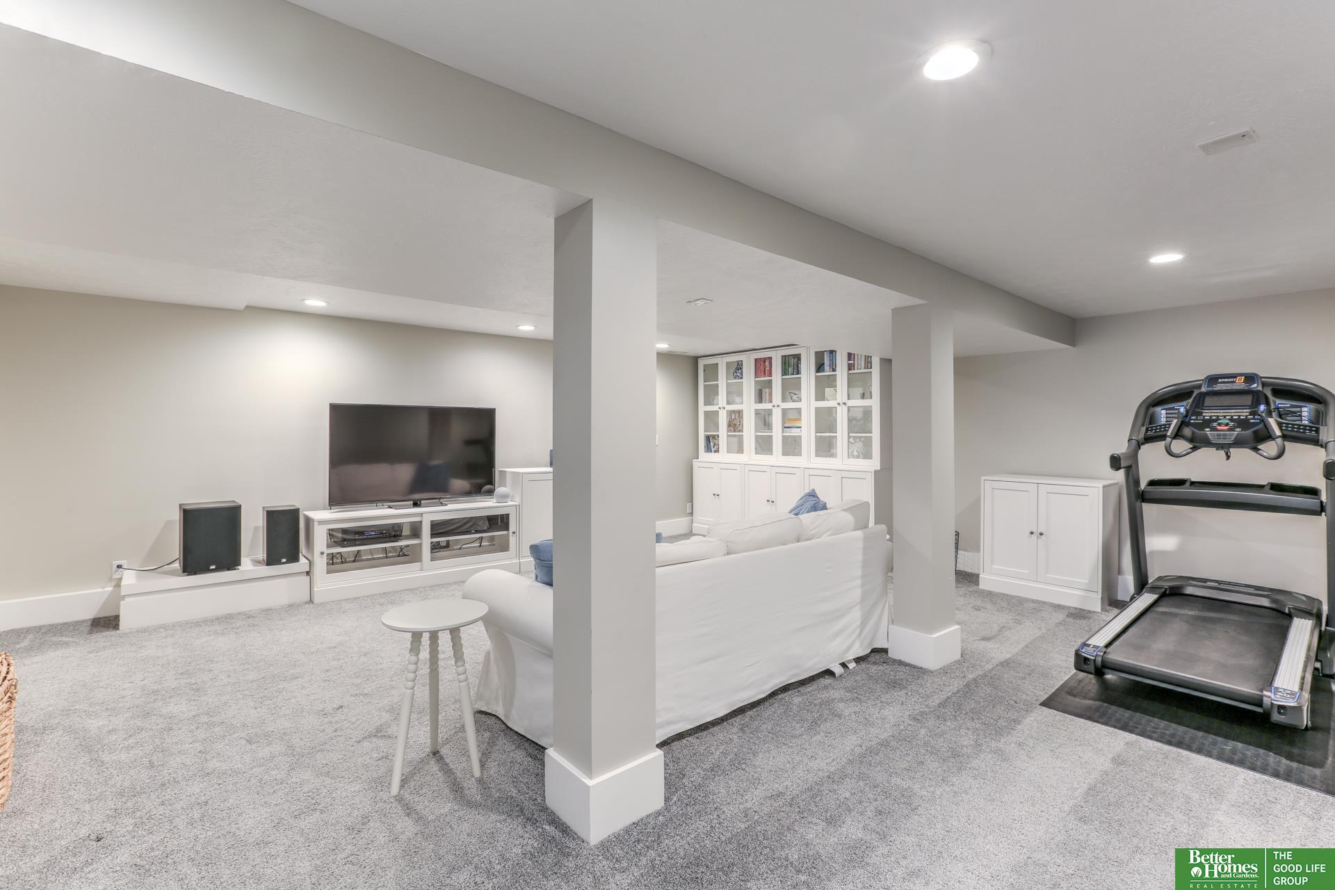 2048 N 49th Street