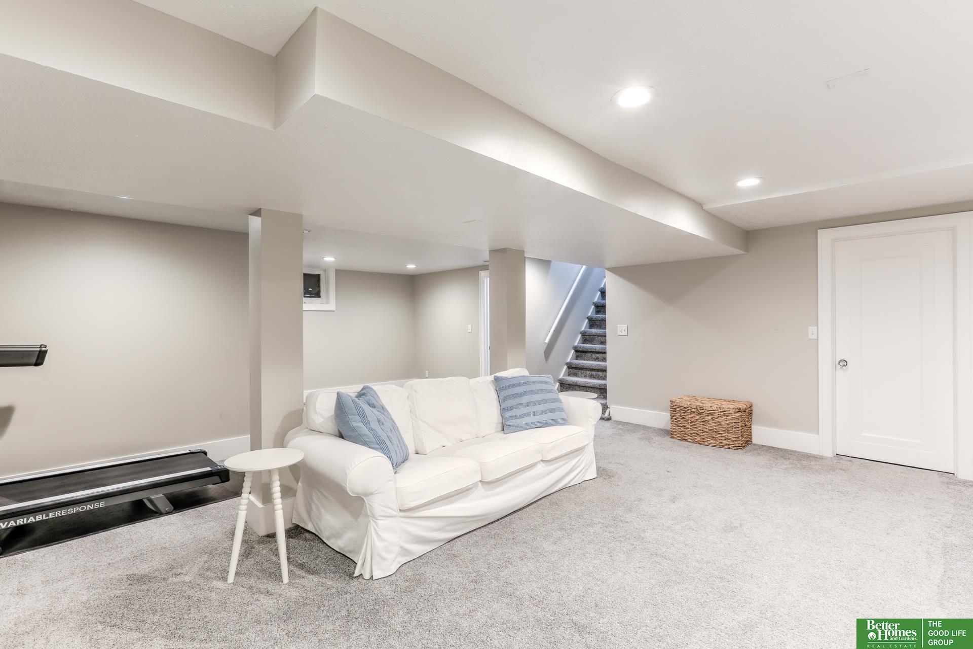 2048 N 49th Street