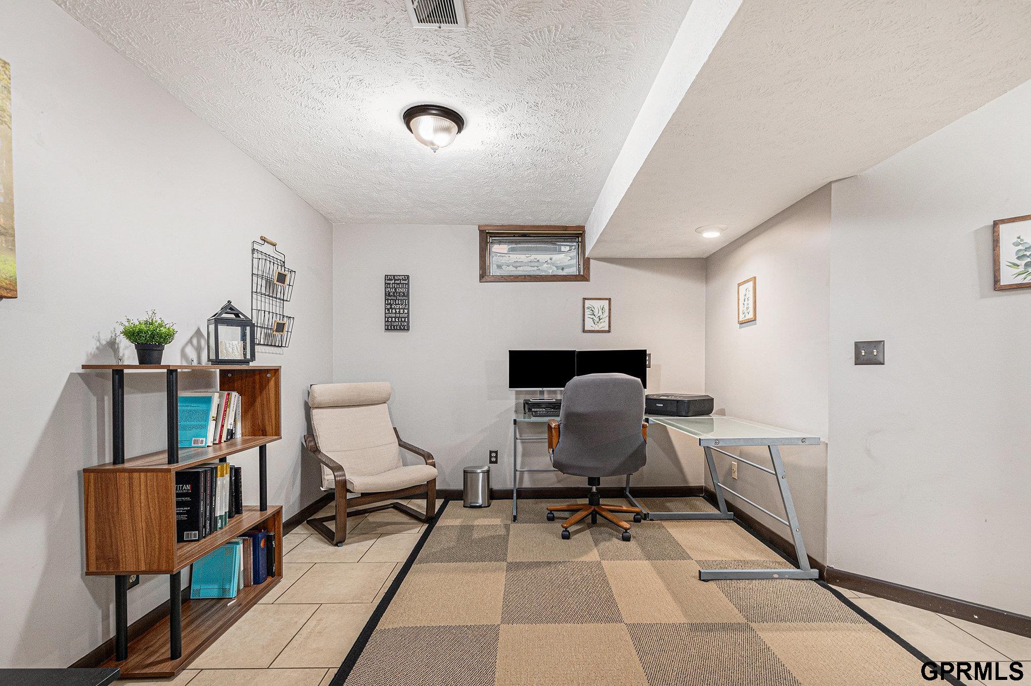 5040 S 81 Street