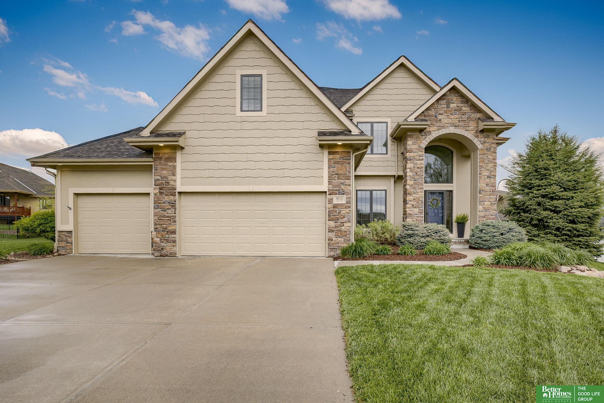 8010 Azule Circle